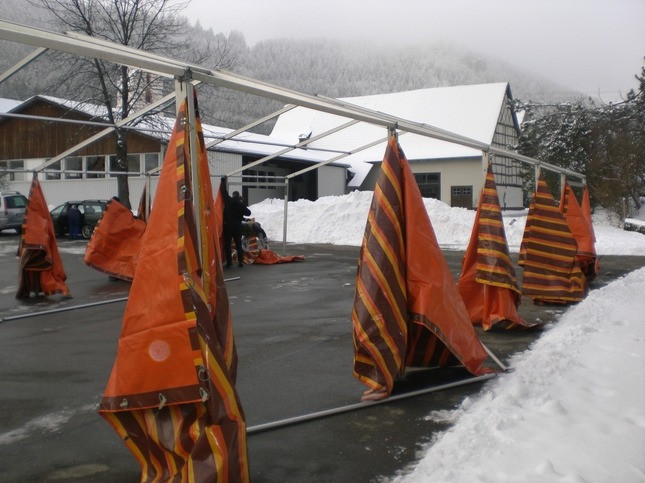 2010 zeltaufbau jubilaeum egesheim 20110325