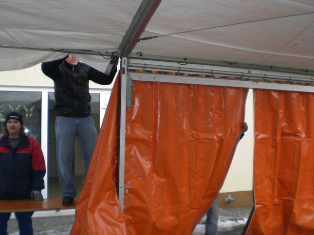 2010 zeltaufbau jubilaeum egesheim 20110325