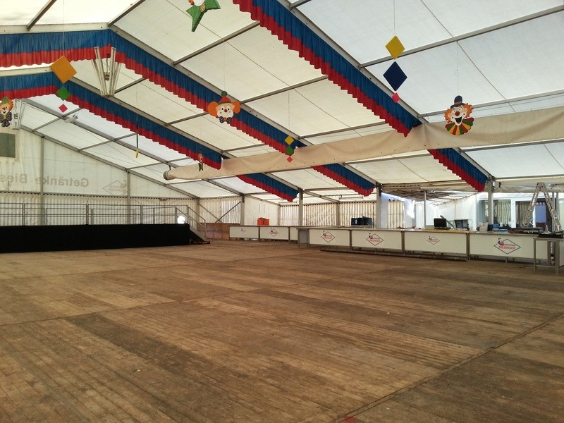 2014 zeltaufbau montag 20140225